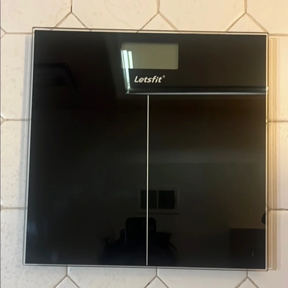 Letsfit Black Digital Bathroom Scale. - Picture 1 of 10